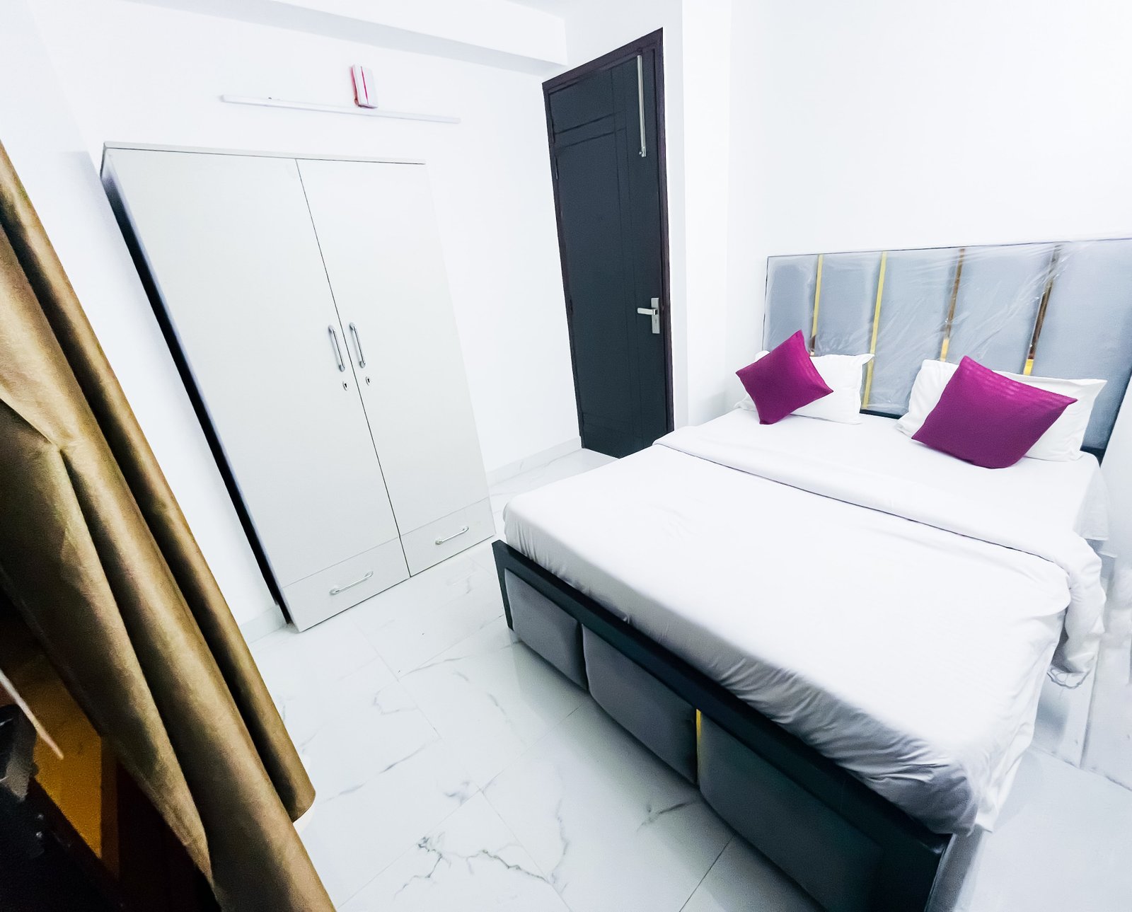Hotel 24*7 - Hotel Near Malviya Nagar Metro Station & Max Hospital